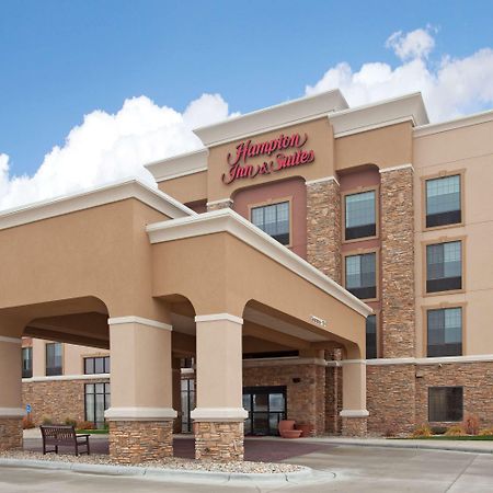 Hampton Inn & Suites Уотертаун Экстерьер фото